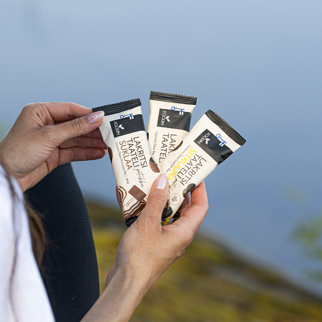 Foodin Licorice Date Bar Chocolate Covered 35g x 18 – Vegan Chocolate & Liquorice Snack Bars